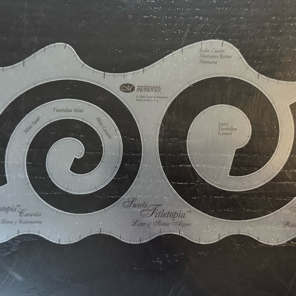 Creative Memories Titletopia Oval & Swirls Letters & Sticker Aligners Scrapbook - Picture 4 of 5